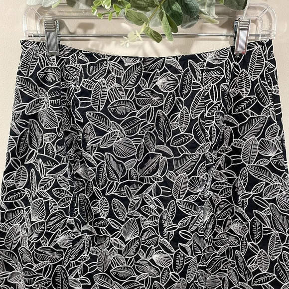 NWOT Talbots Petites Black and White Embroidered Leaf Print A-Line Skirt… - Picture 6 of 15